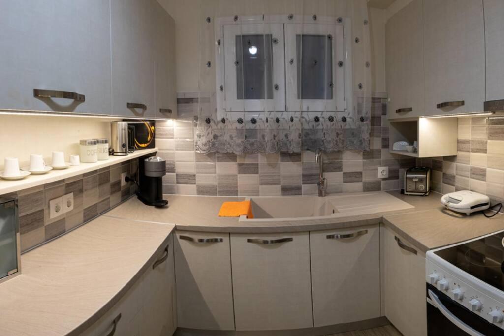 D3 Central Stylish Apartment Golos Dış mekan fotoğraf