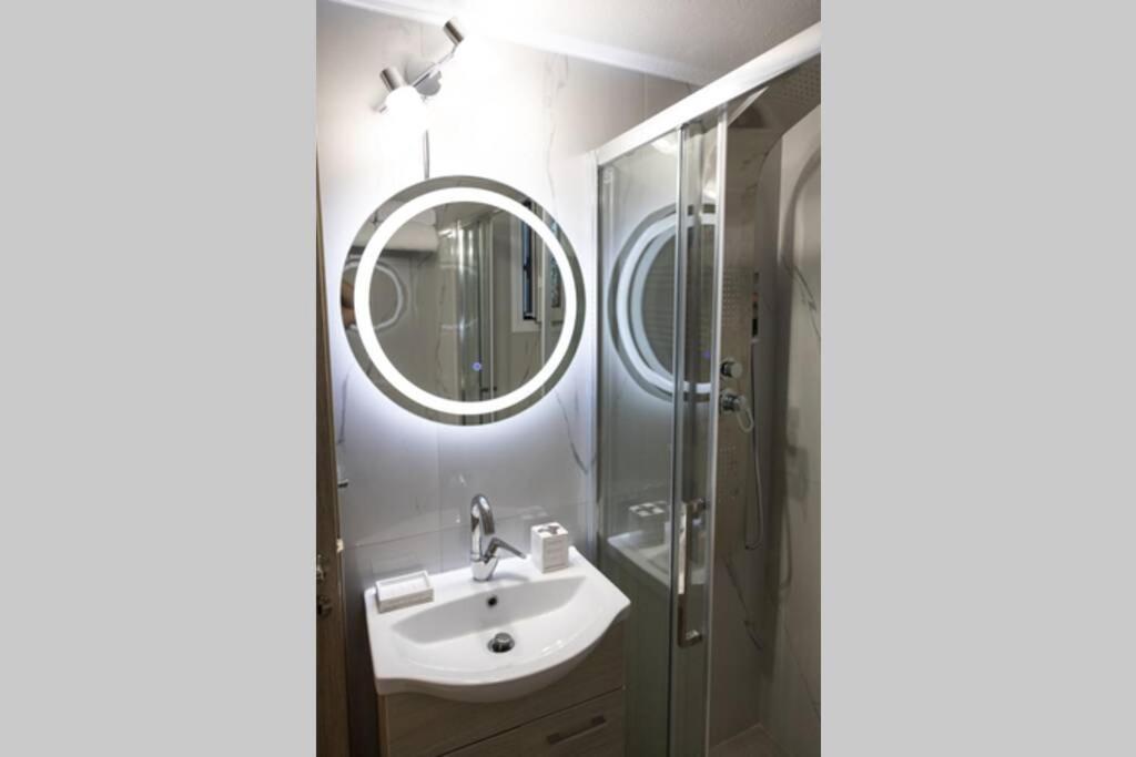 D3 Central Stylish Apartment Golos Dış mekan fotoğraf